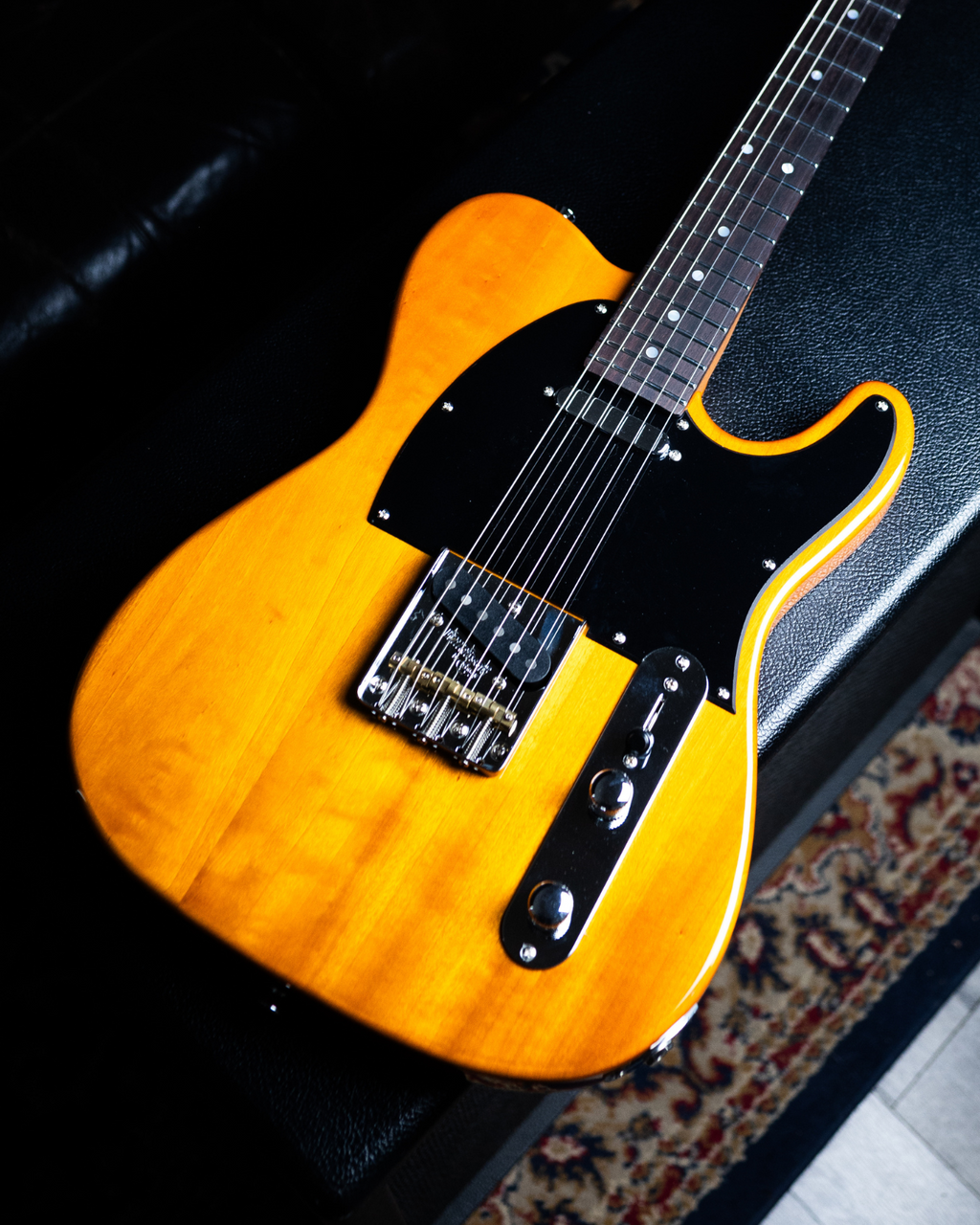 Nameless T-Class 220R - Rosewood Fingerboard - Amber