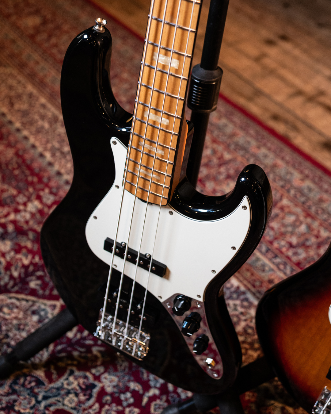 Nameless J-Class 120M Bass Guitar - Maple Fingerboard - Obsidian